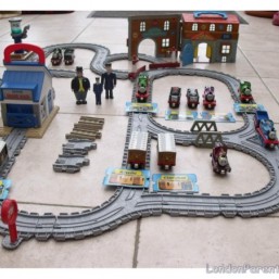 Thomas the Tank Engine Take Along Train Set 