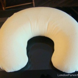 BABY MATERNITY PILLOW ONLY £4 